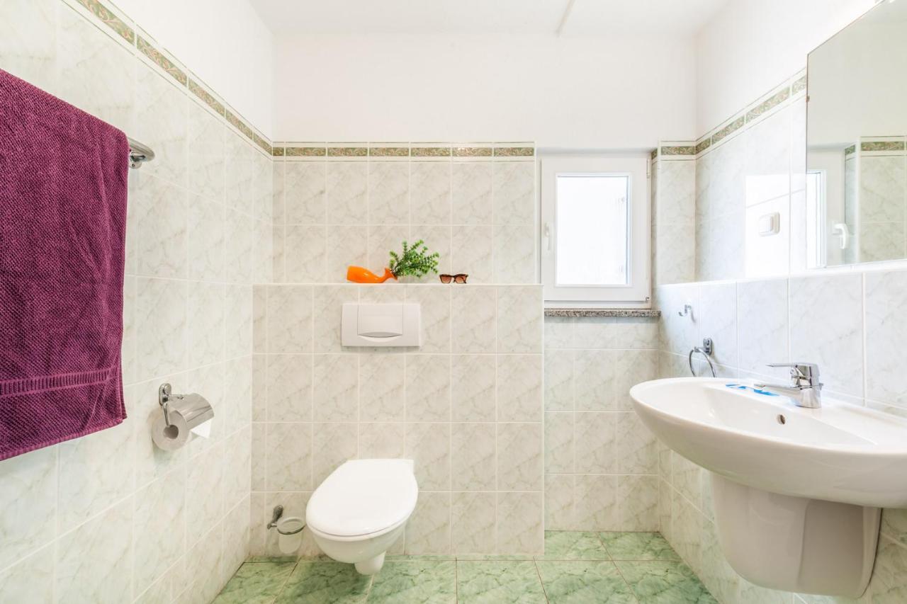 Ferienhaus Rajka Kustići Kültér fotó